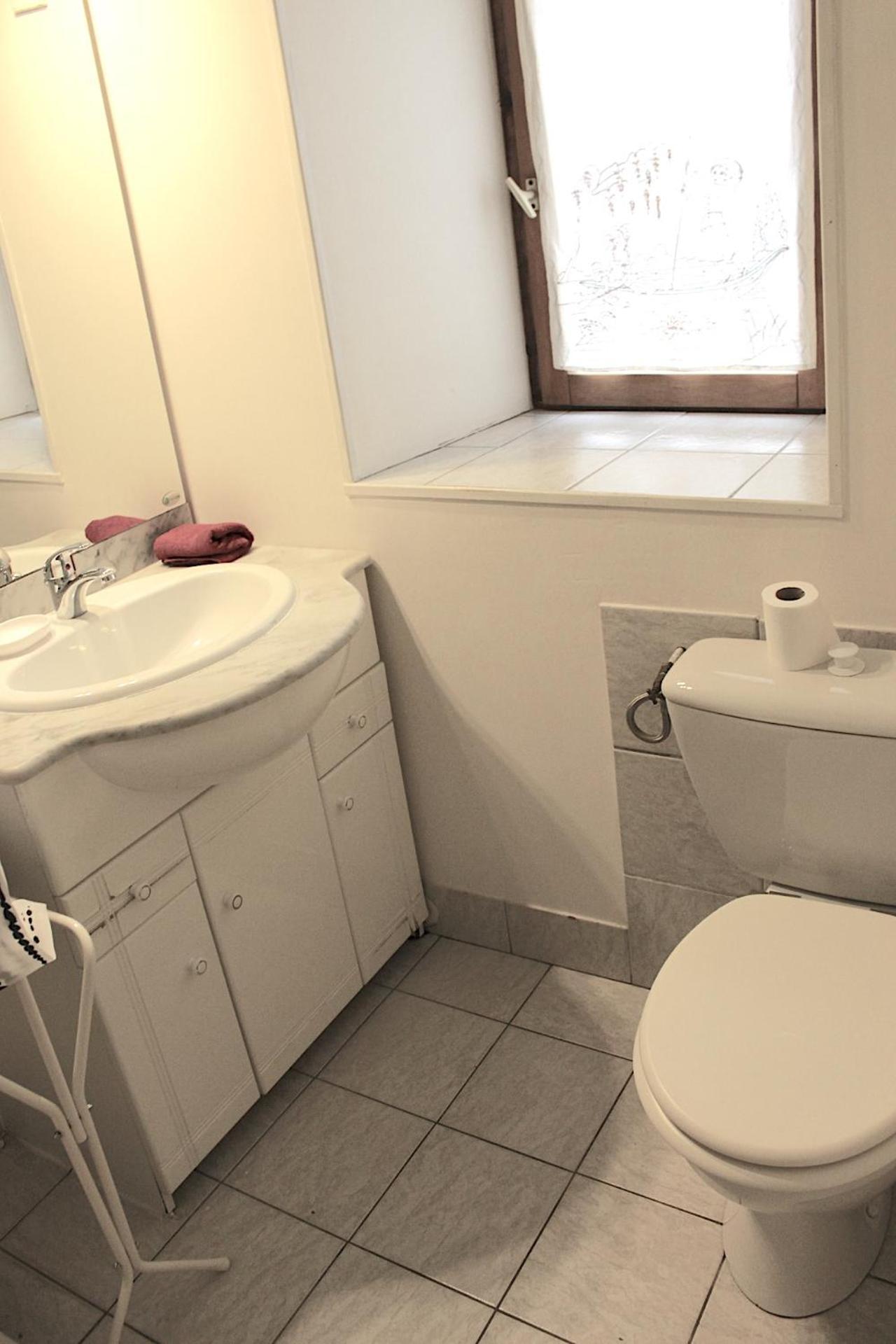Mesange Apartment Gray